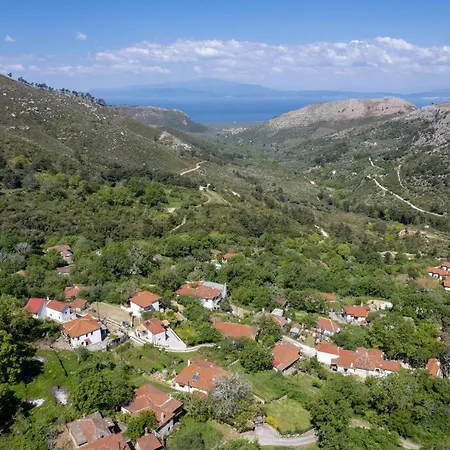 펜션 Toutounis House Kazaviti